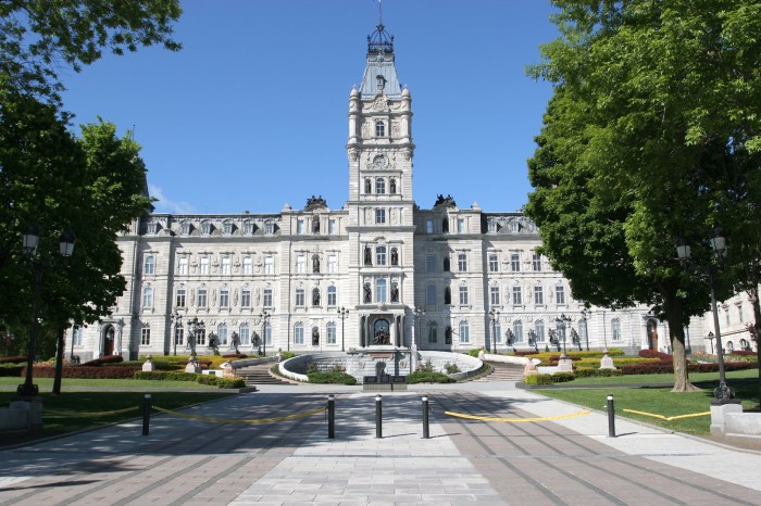 Ecole_Ville-de-Quebec_Parliement